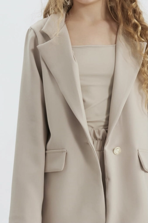 girls' beige suit, formal girls' suit, kids' elegant outfit, girls' formal blazer and trousers, special occasion suit for girls, Vanessa beige suit, girls' oversized blazer, girls' event attire